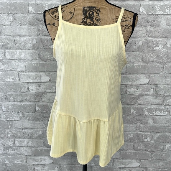 Maurices Yellow Solid Peplum Tank Top - Picture 1 of 5